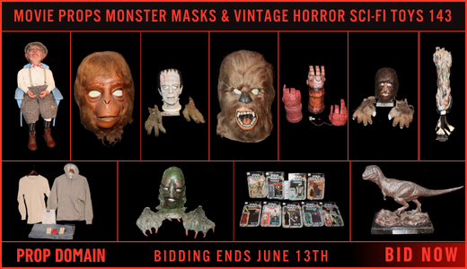 MOVIE PROPS MONSTER MASKS & VINTAGE HORROR SCI-FI TOYS 143