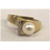Image 1 : Pearl & Diamond Ring Size 8