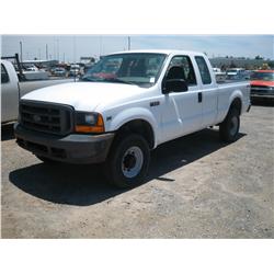 2001 FORD F250 XL SUPERDUTY, 4X4 4DR EXT CAB,