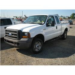2005 FORD F250XL S/D 4X4,