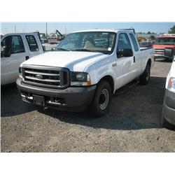 2004 FORD F250XL S/D EXT CAB,
