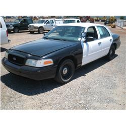 2002 FORD CROWN VICTORIA POLICE BLACK & WHITE,