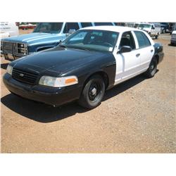 1999 FORD CROWN VIC BLACK & WHITE,