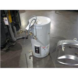 BRADFORD WHITE ELECTRIC WATER HEATER,