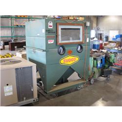 MISTER STRIPPER SAND BLASTING CABINET,