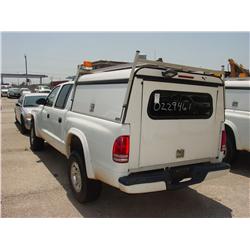 2002 DODGE DAKOTA
