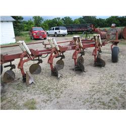 IH 710 plow