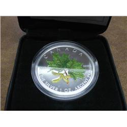 2002 CANADA  $5 COLORIZED SILVER MAPLE LEAF
