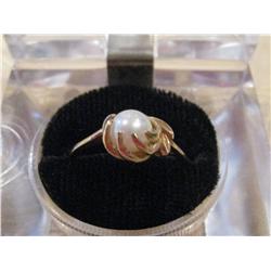 1 pc 14k Gold & pearl ring