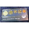 Image 2 : 199. 1967 U.S. Special Mint Set with Silver Cameo Frosted Half.