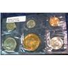 Image 1 : 795. 1983 Denver Mint Set with Medal in cellophane.