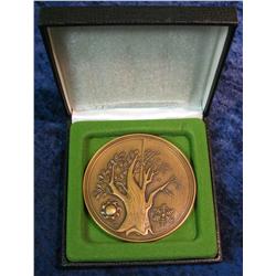 1118. 1973 Calendar Medal. High Relief. Bronze. In case.