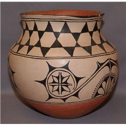 SANTO DOMINGO POTTERY OLLA
