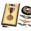 Image 2 : WWII GREAT ESCAPER ED TOVREA GOLD SILVER INSIGNIA