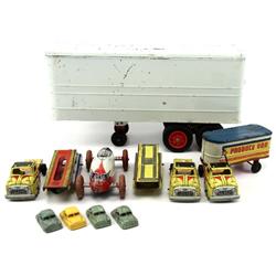 VINTAGE WYANDOTTE TOY LOT SOAP BOX DERBY MORE