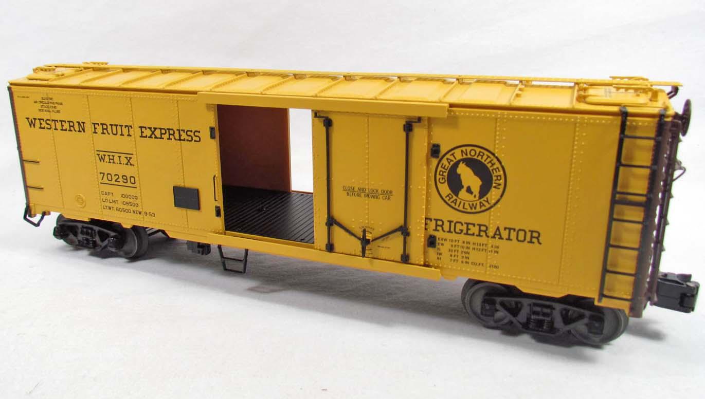 LIONEL GREAT NORTHERN STEELSIDED REEFER TRAIN CAR IN ORIGINAL BOX