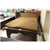 Image 1 : ANTIQUE INDIAN DAY BED