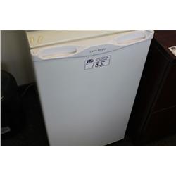 LARGE DIPLOMAT BAR FRIDGE