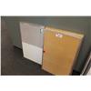 Image 1 : LOT OF CORKBOARDS