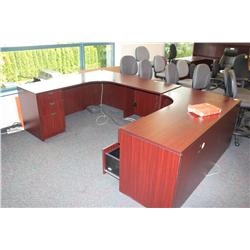 MAHOGANY U-SHAPED EXECUTIVE DESK WITH HUTCH