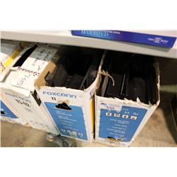 QUANTITY OF CD LISTENING STATIONS WITH HEADPHONES