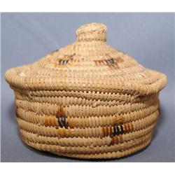 KUMEYAAY LIDDED BASKET