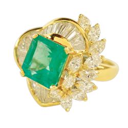 Emerald diamond yellow gold ring