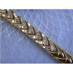 14k Yellow Gold Bracelet with Baguettes Diamonds