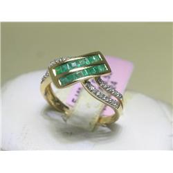 14K Yellow Gold Emerald and Diamonds Ring Sz. 6.5