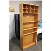 Image 1 : MAPLE 6FT TALL BOOKSHELF