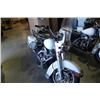 Image 1 : 2004 WHITE HARLEY DAVIDSON ROAD KING MOTORCYCLE