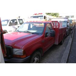 1999 RED FORD F-350 SUPERDUTY UTILITY TRUCK