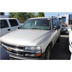 2005 GREY CHEVROLET TAHOE SUV