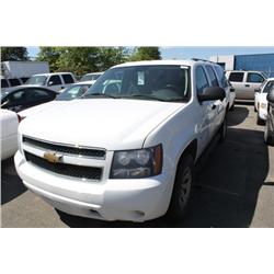 2007 WHITE CHEVROLET SUBURBAN LS SUV