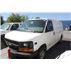 Image 1 : 2005 WHITE CHEVROLET EXPRESS CARGO VAN