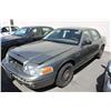 Image 1 : 2004 GREY FORD CROWN VICTORIA POLICE SERIES