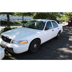 2008 WHITE FORD CROWN VICTORIA POLICE SERIES 4DR