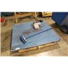 Image 1 : CARDINAL ELECTRIC HEAVY DUTY PALLET SCALE