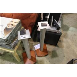 2 PLATEAU SPEAKER STANDS