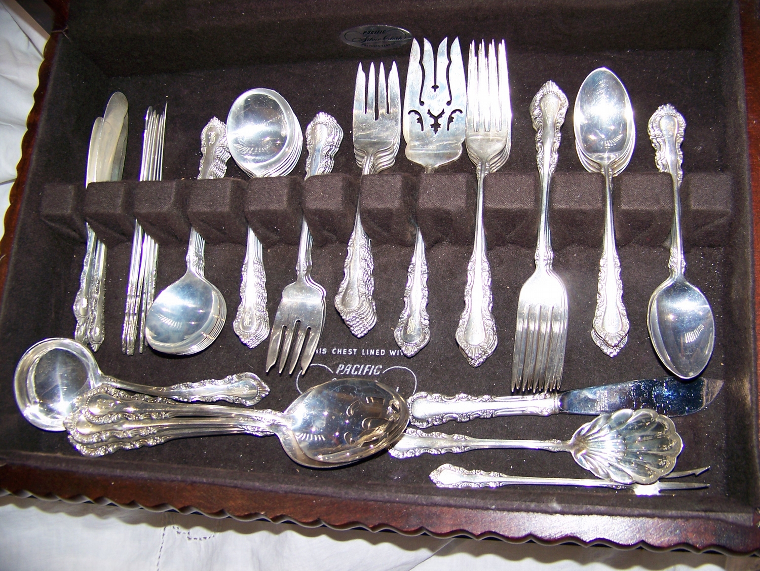 78 PIECE STERLING SILVER FLATWARE SET W/ WOOD CASE