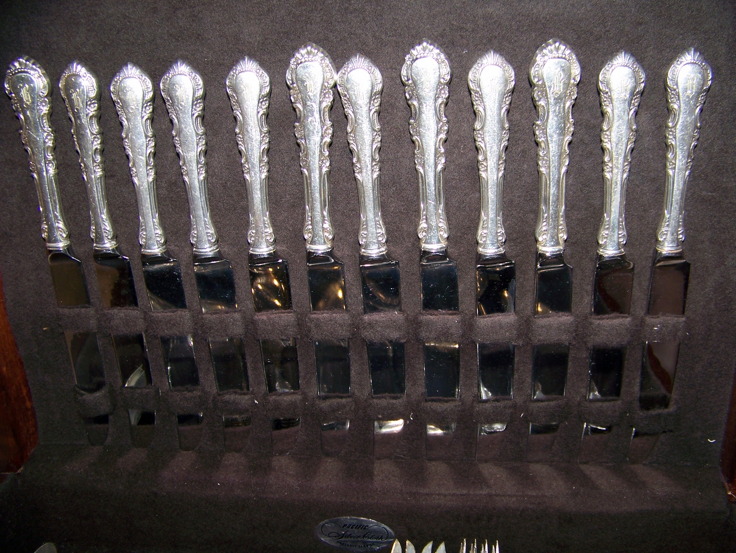 78 PIECE STERLING SILVER FLATWARE SET W/ WOOD CASE