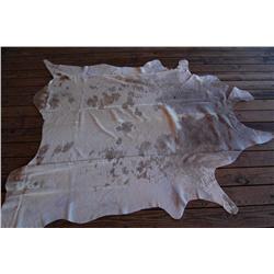 Cowhide rug white and tan