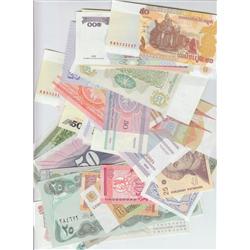 OVER 50 UNCIRCULATED WORLD BANKNOTES