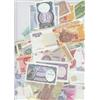Image 2 : OVER 50 UNCIRCULATED WORLD BANKNOTES
