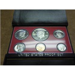 1977 US PROOF SET (WITH BOX)