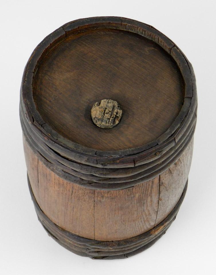 Kentucky Rifle Gun Powder Keg