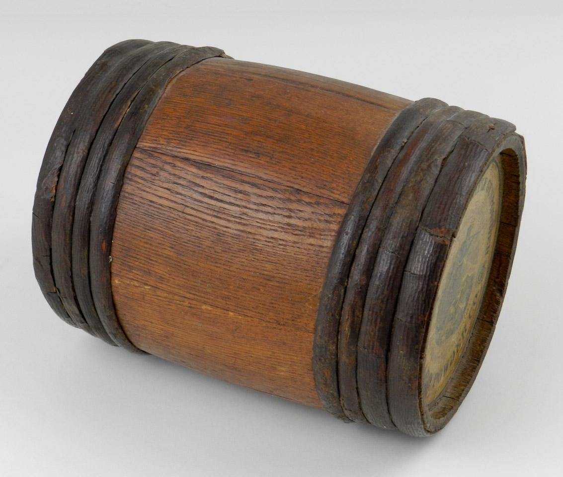 Kentucky Rifle Gun Powder Keg