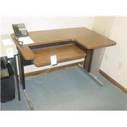 COMPUTER DESK