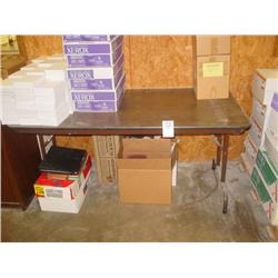 FOLDING TABLES (2X)