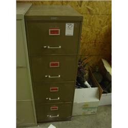 4 DRAWER FILE CABINET (1X)